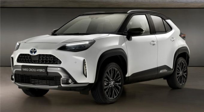 YARIS CROSS ADVENTURE