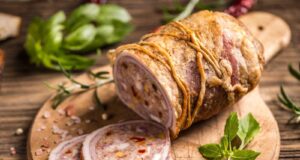 Rotolo di maiale alle noci