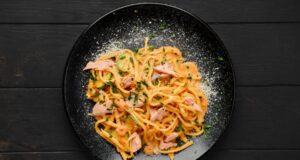 Tallarines al salmone
