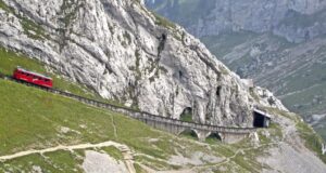 PILATUS: IL TRENO CHE CONQUISTA LA MONTAGNA PROIBITA