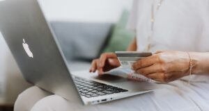 E-commerce, i dati italiani sugli acquisti online nel 2022