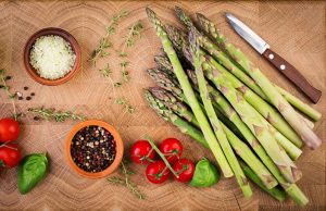 Asparagi in Salsa
