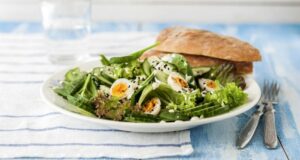 Insalata con uova di quaglia